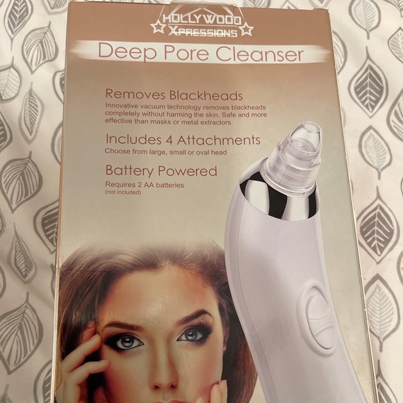 Face cleanser - Picture 3 of 4